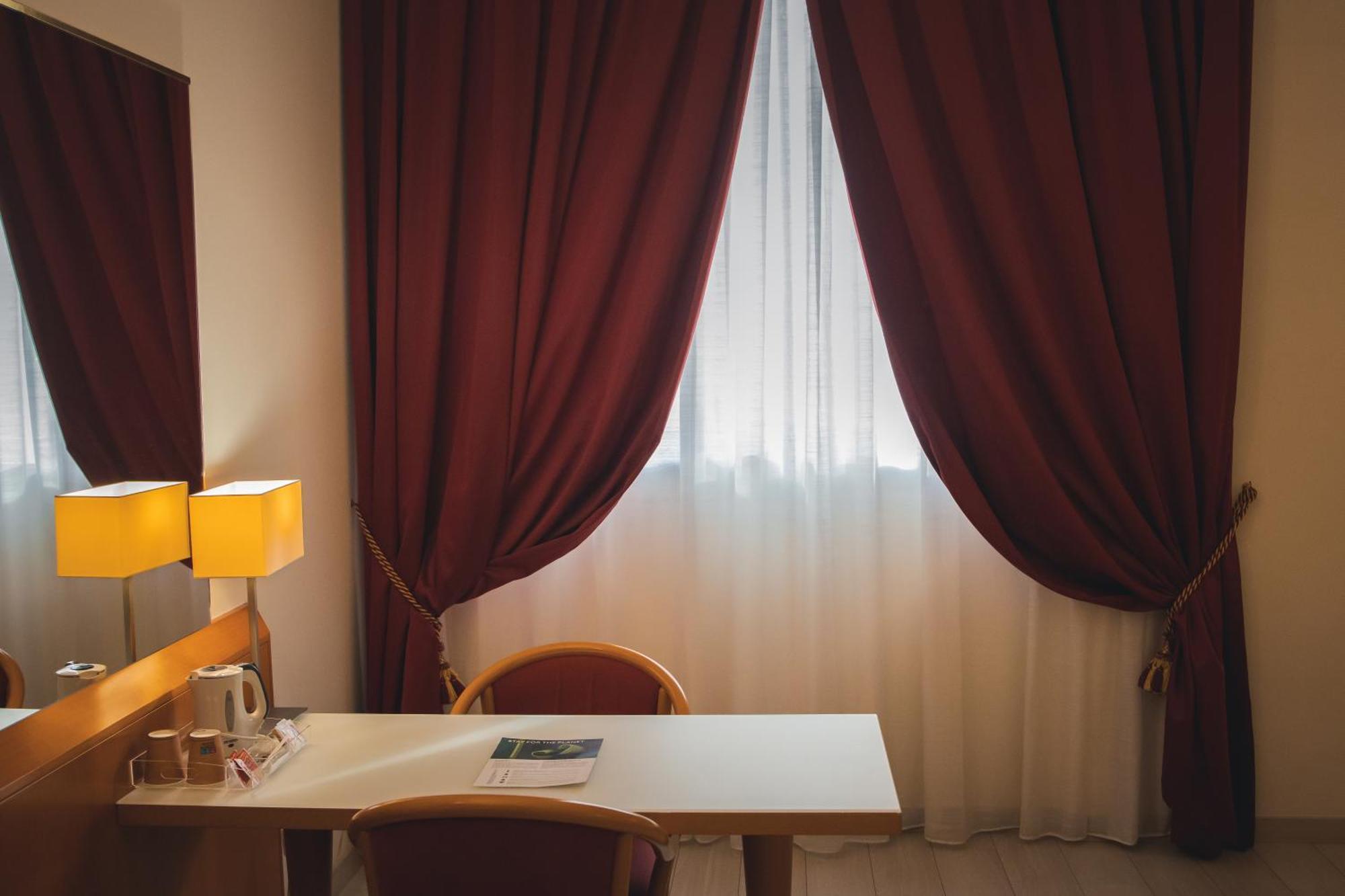 Best Western Mirage Hotel Fiera Paderno Dugnano Luaran gambar