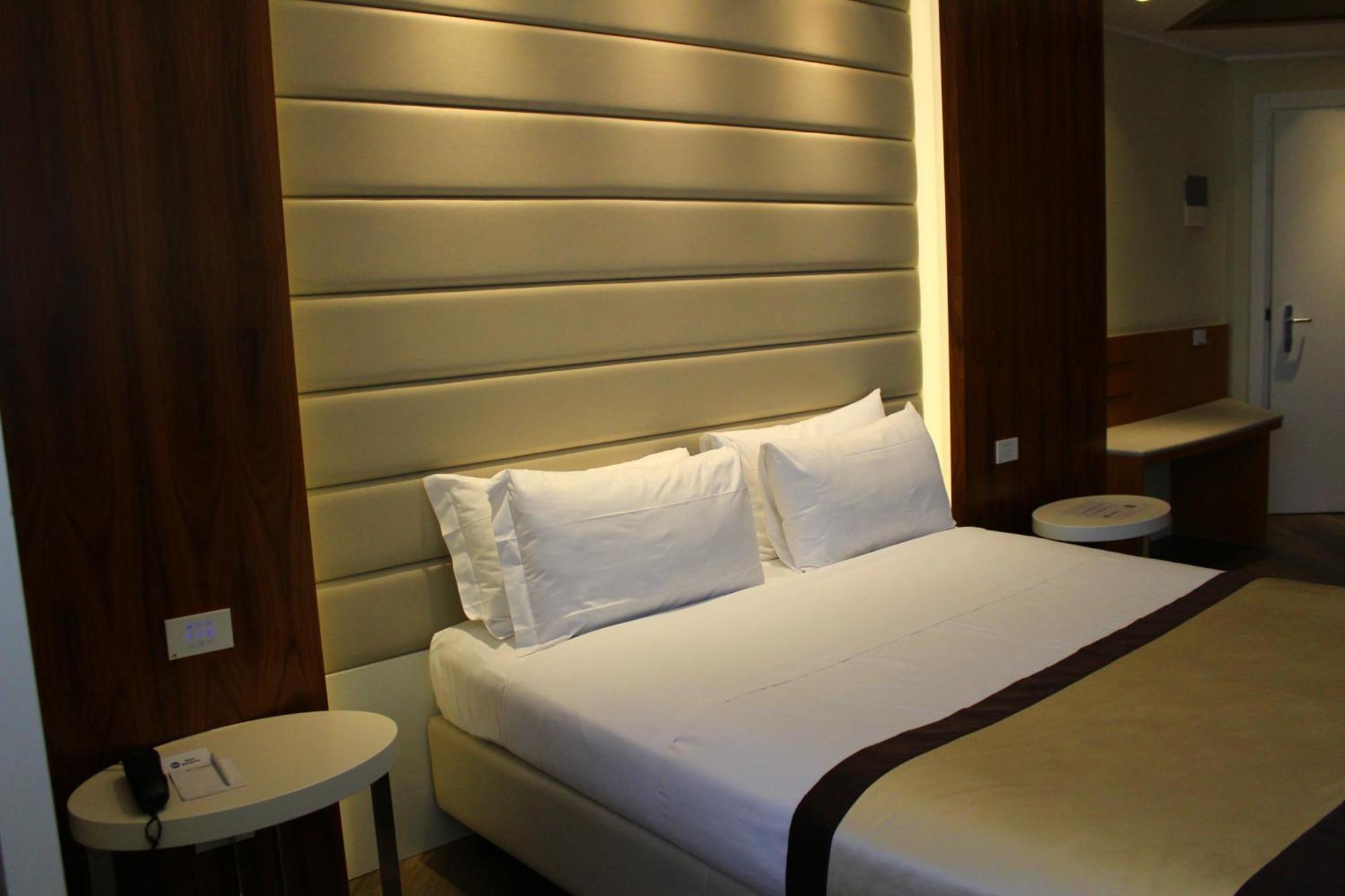Best Western Mirage Hotel Fiera Paderno Dugnano Luaran gambar