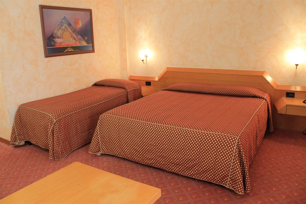 Best Western Mirage Hotel Fiera Paderno Dugnano Luaran gambar